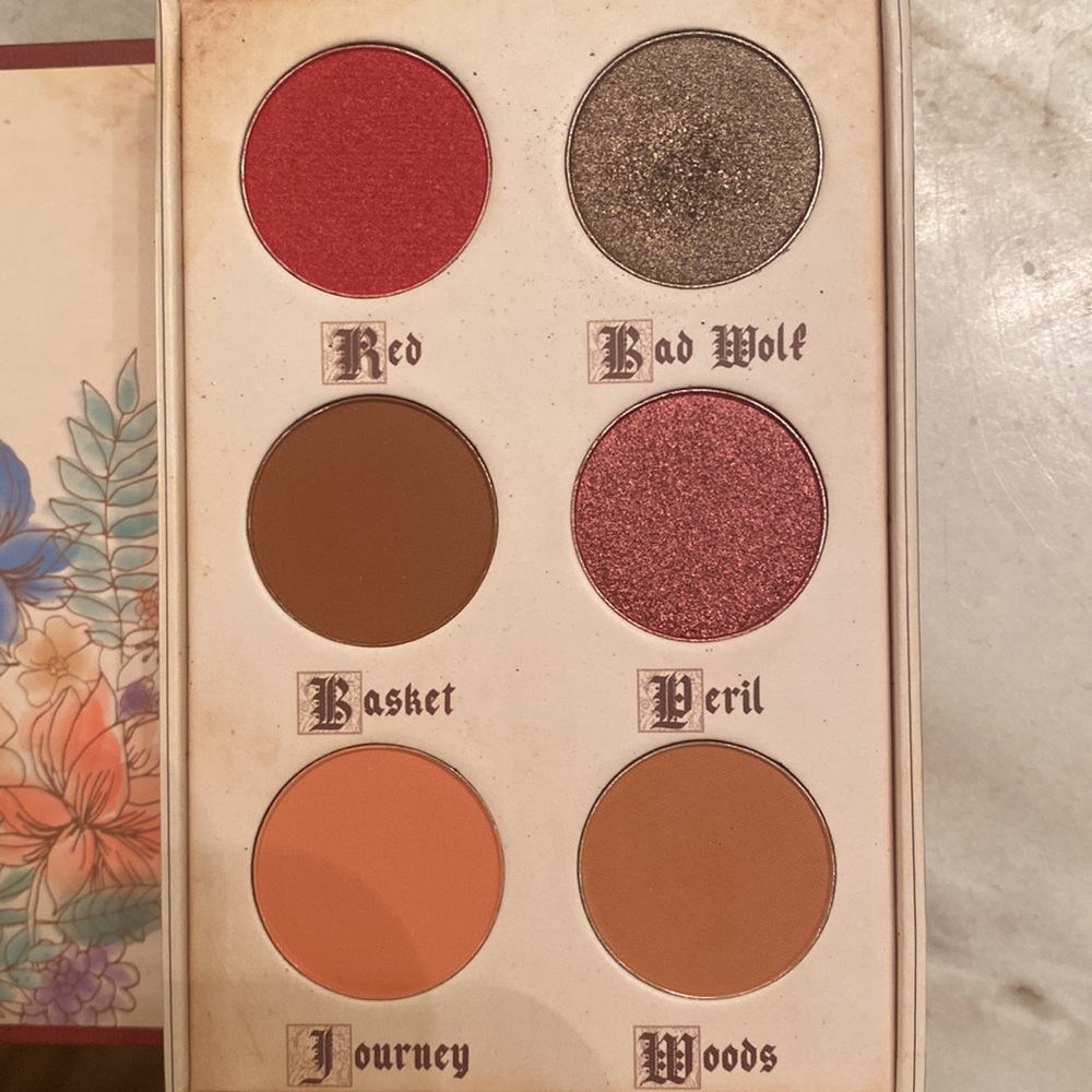 Makeup - Picture 6 of 8